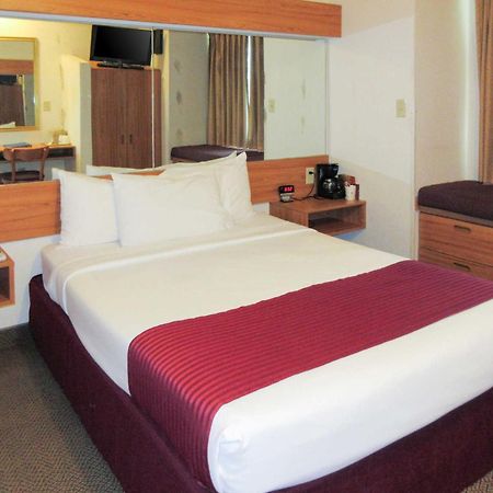 Quality Inn & Suites Robbinsville Exterior photo