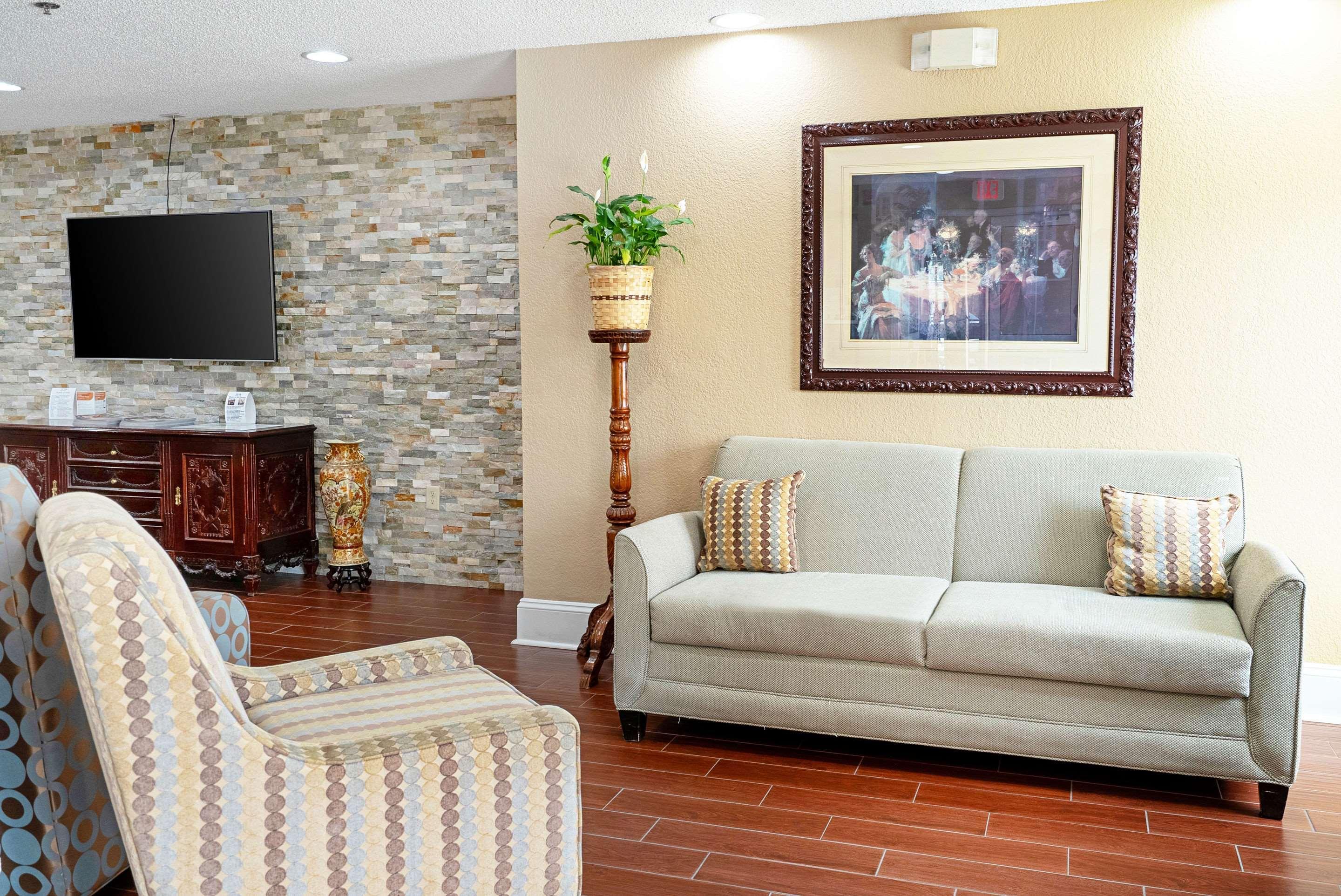 Quality Inn & Suites Robbinsville Exterior photo