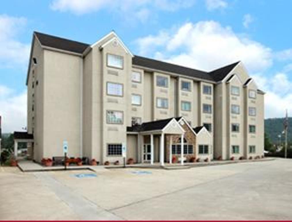 Quality Inn & Suites Robbinsville Exterior photo