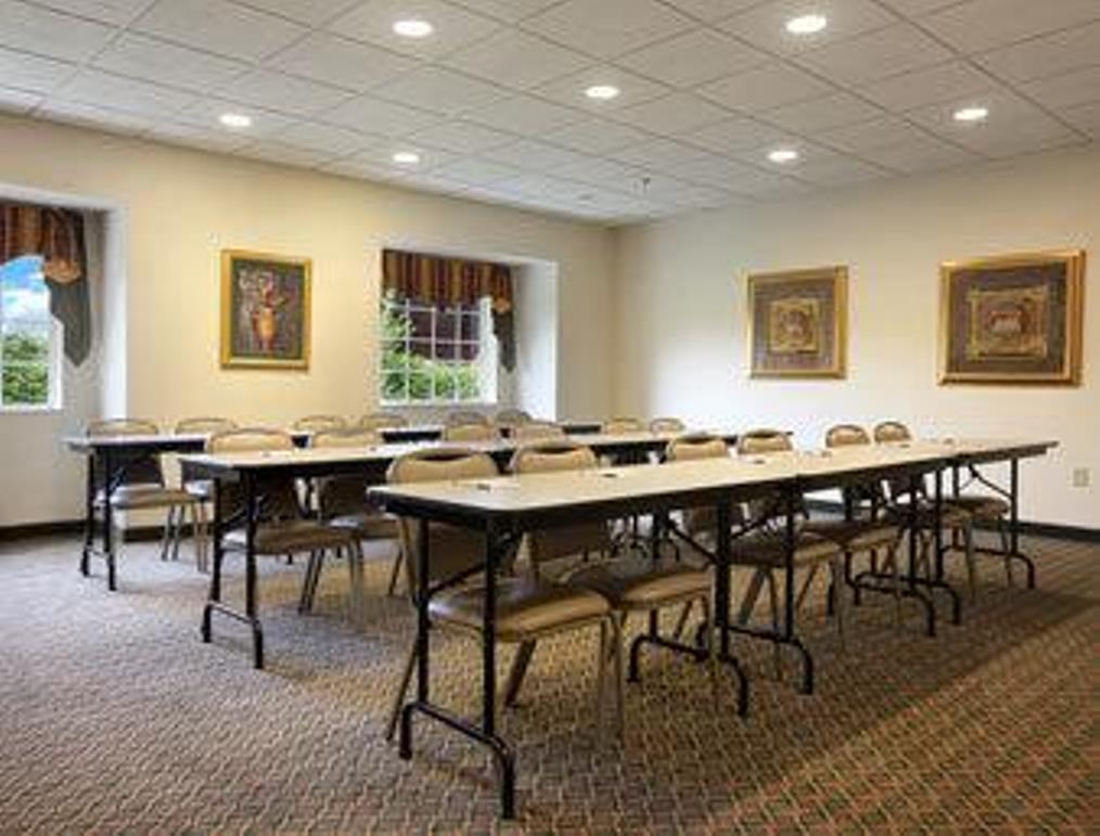 Quality Inn & Suites Robbinsville Exterior photo