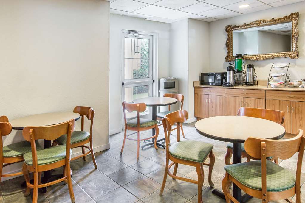 Quality Inn & Suites Robbinsville Facilities photo